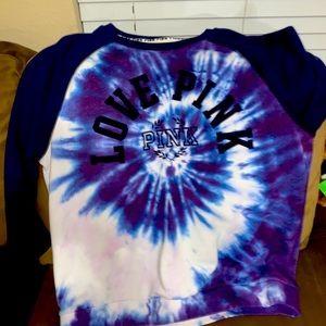 Pink sweatshirt tyedyed blue and white